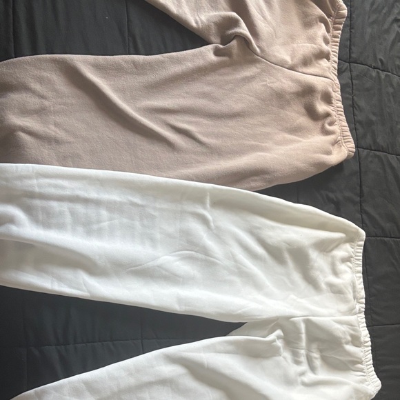Charlotte Russe  Boston and Brooklyn Sweatpants Set - White and Tan size L - Picture 4 of 6